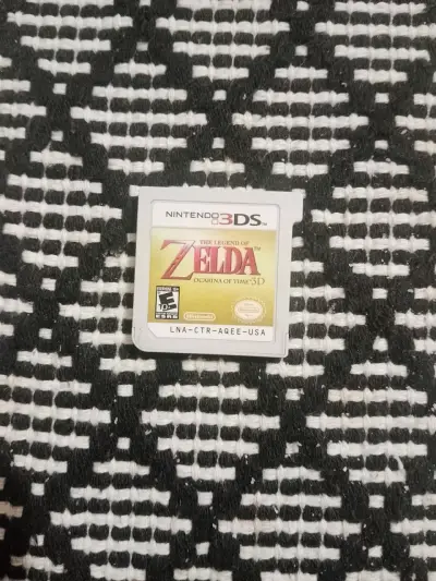 Nintendo 2DS con juego Zelda Ocarina of Time - miniatura 3