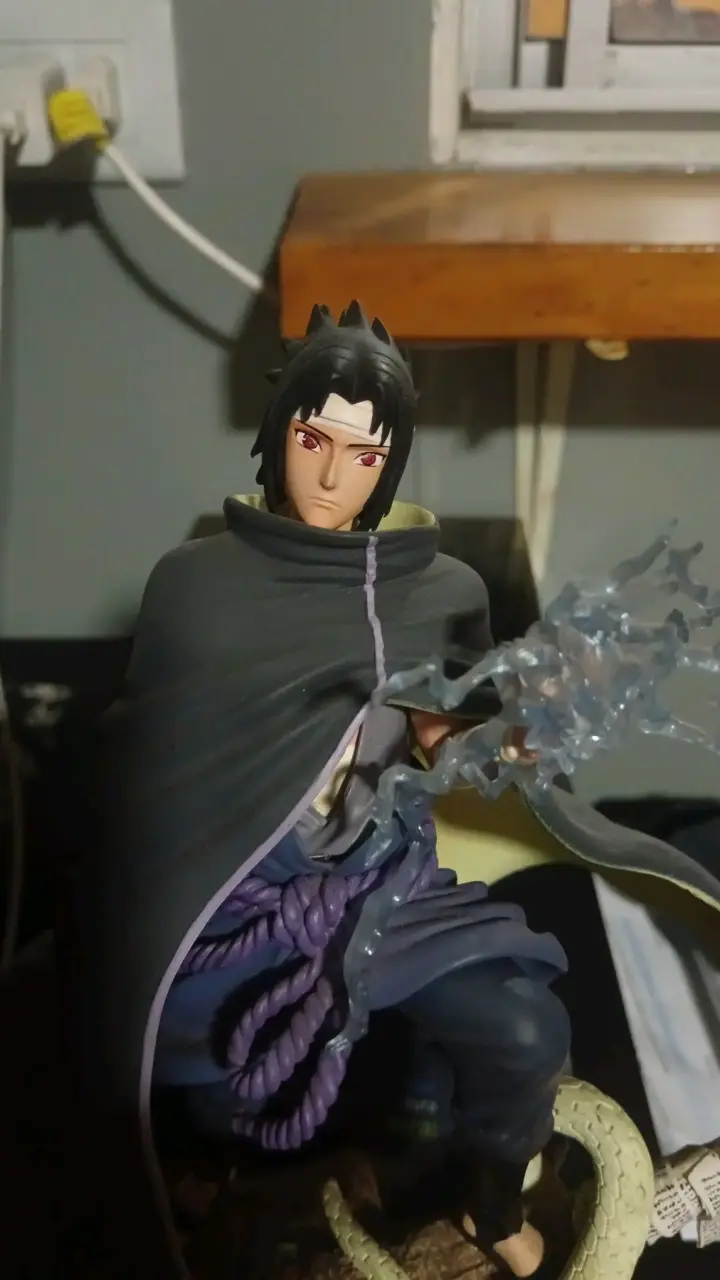 Figura resina Sasuke Uchiha - 2