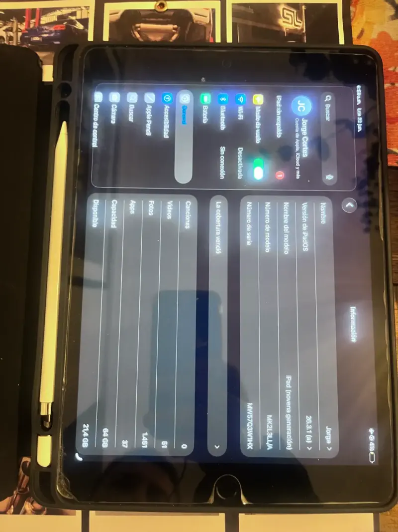 iPad novena generación 64GB con funda - 1