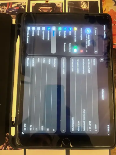 iPad novena generación 64GB con funda - miniatura 1