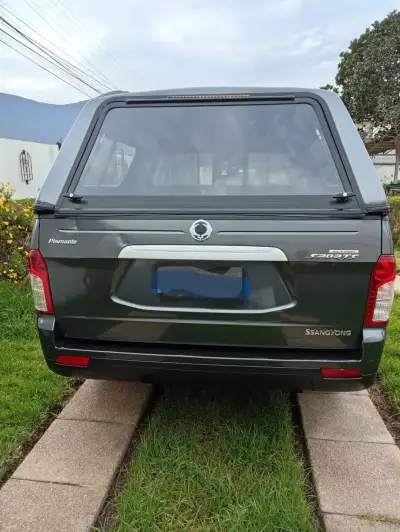 Camioneta SsangYong Actyon Sports 4x4 Gris Diésel - miniatura 4