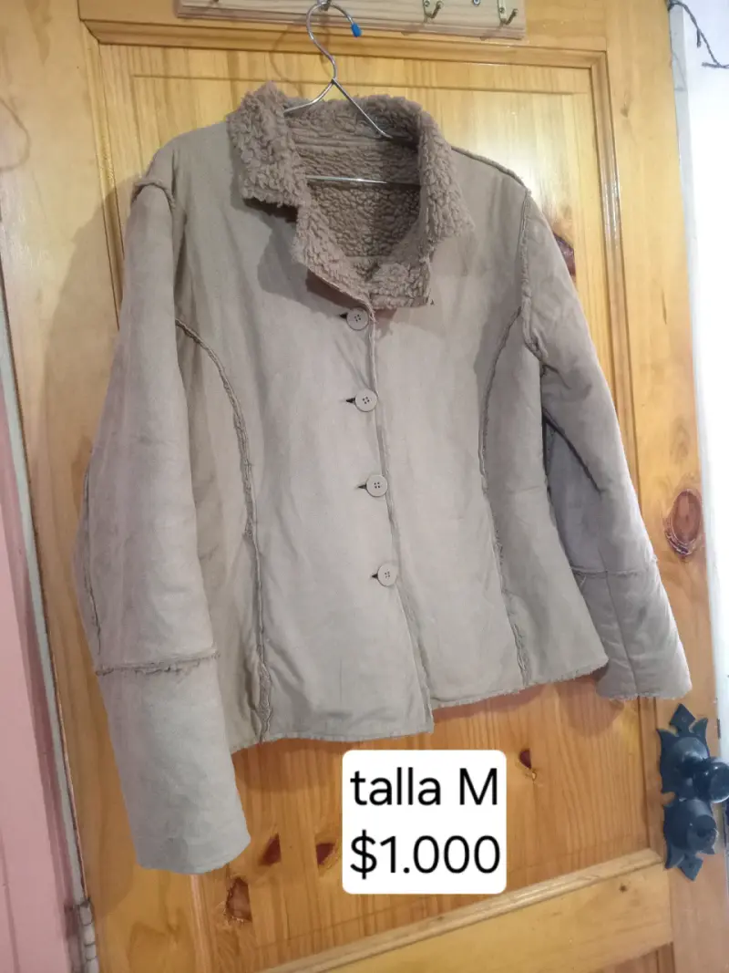 Abrigo acolchado morado y negro talla M - 3