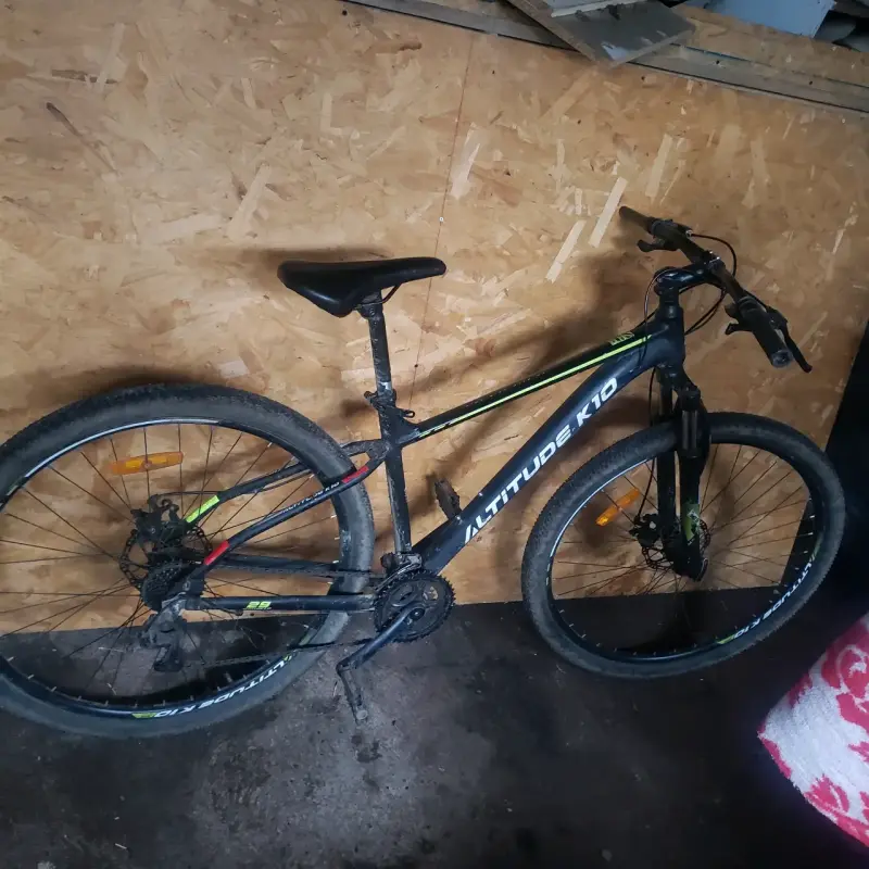 Bicicleta de montaña Altitude K10 en buen estado - 2