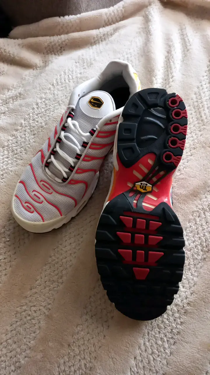Zapatillas deportivas Nike Air blancas y rojas - 3