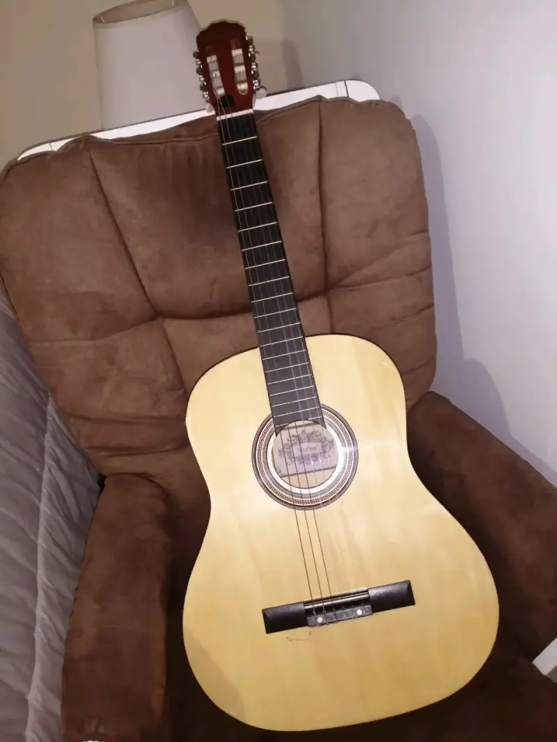 Charango con funda y correa , guitarra con funda - 3