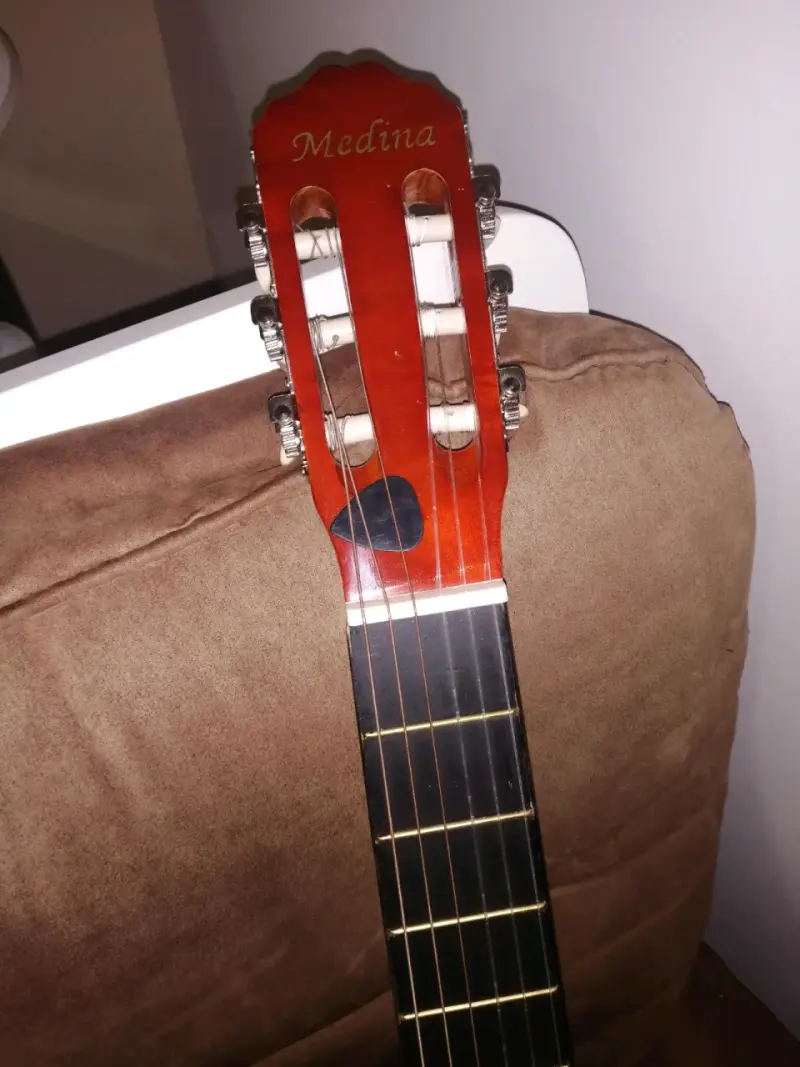 Charango con funda y correa , guitarra con funda - 4