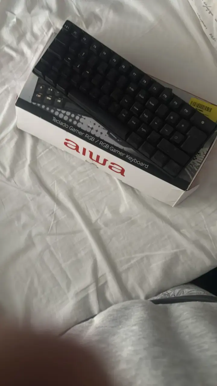 Teclado Gamer RGB Aiwa compacto - 2
