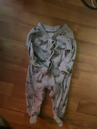 Conjunto de pijamas para bebé con estampados divertidos - miniatura 1