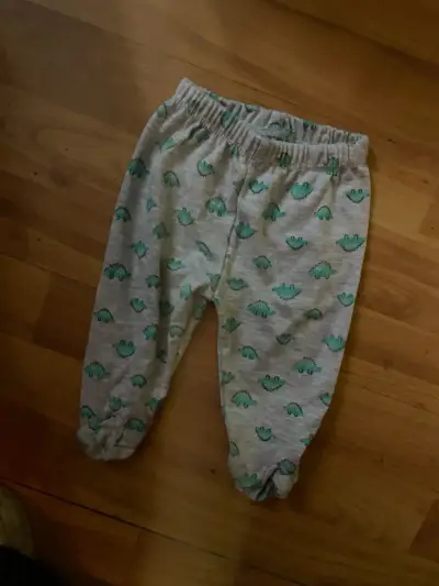 Conjunto de pijamas para bebé con estampados divertidos - miniatura 3