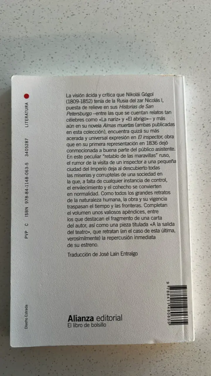 Libro 'El Inspector' de Nikolái Gógol - 2