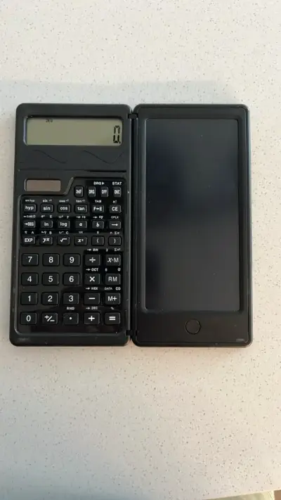Calculadora científica con tapa protectora y lápiz - miniatura 1
