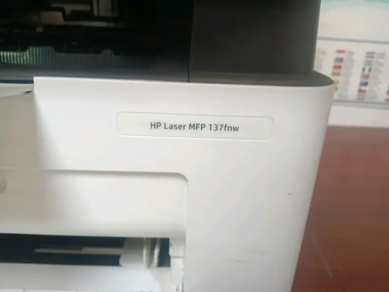 Impresora multifuncional HP Laser MFP 137fnw - 3