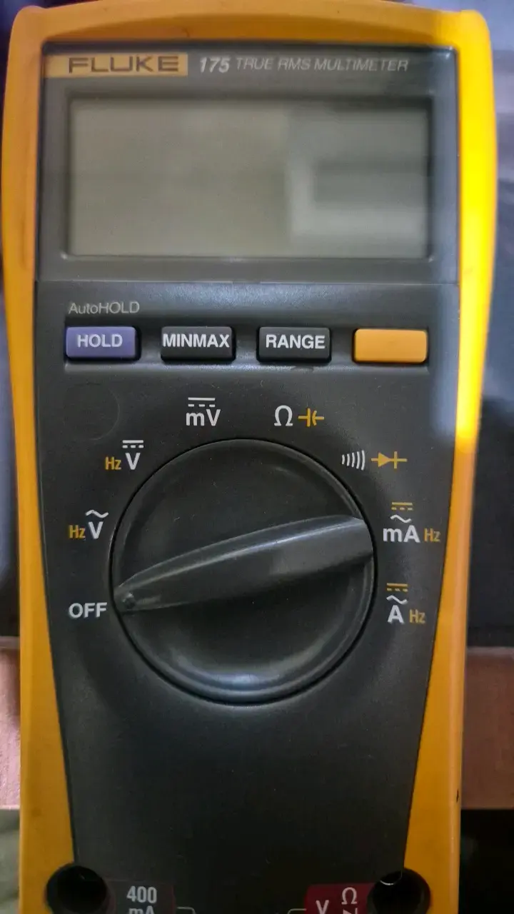 Multímetro Digital Fluke 175 True RMS - 1