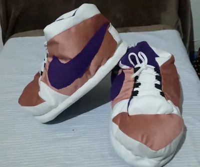 Pantuflas deportivas estilo zapatillas  varios co - miniatura 3