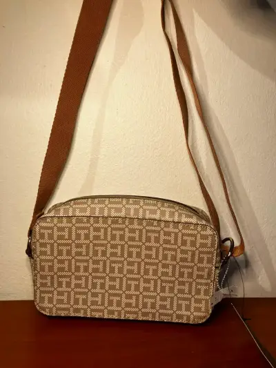 Cartera Tommy Hilfiger Crossbody Monogram - miniatura 3