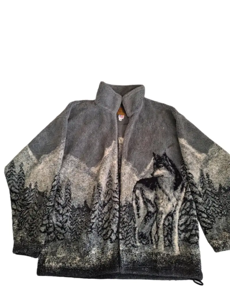 Chaqueta polar con diseño de lobo y bosque - 3