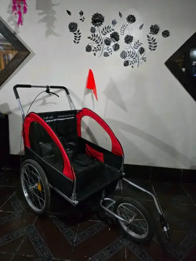 Carrito de Pase Caminata/Bicicleta Rojo y Negro - miniatura 1