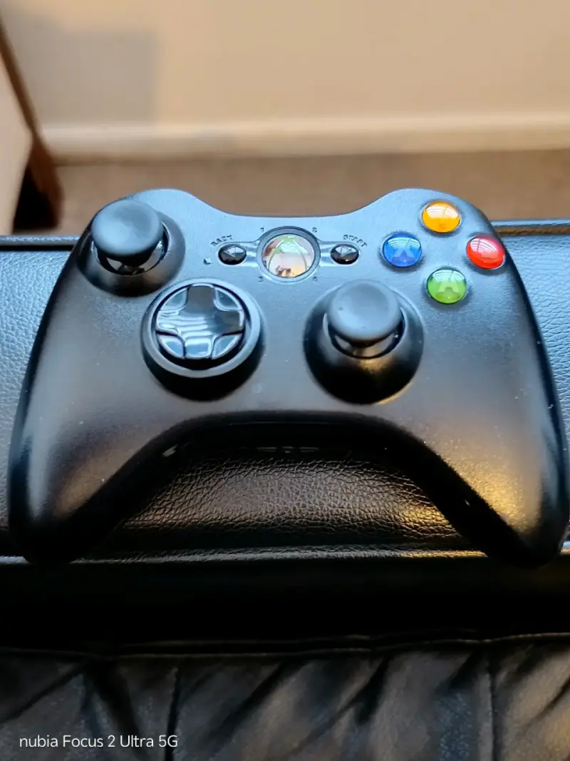 Control Xbox 360 con Kinect y juegos incluidos