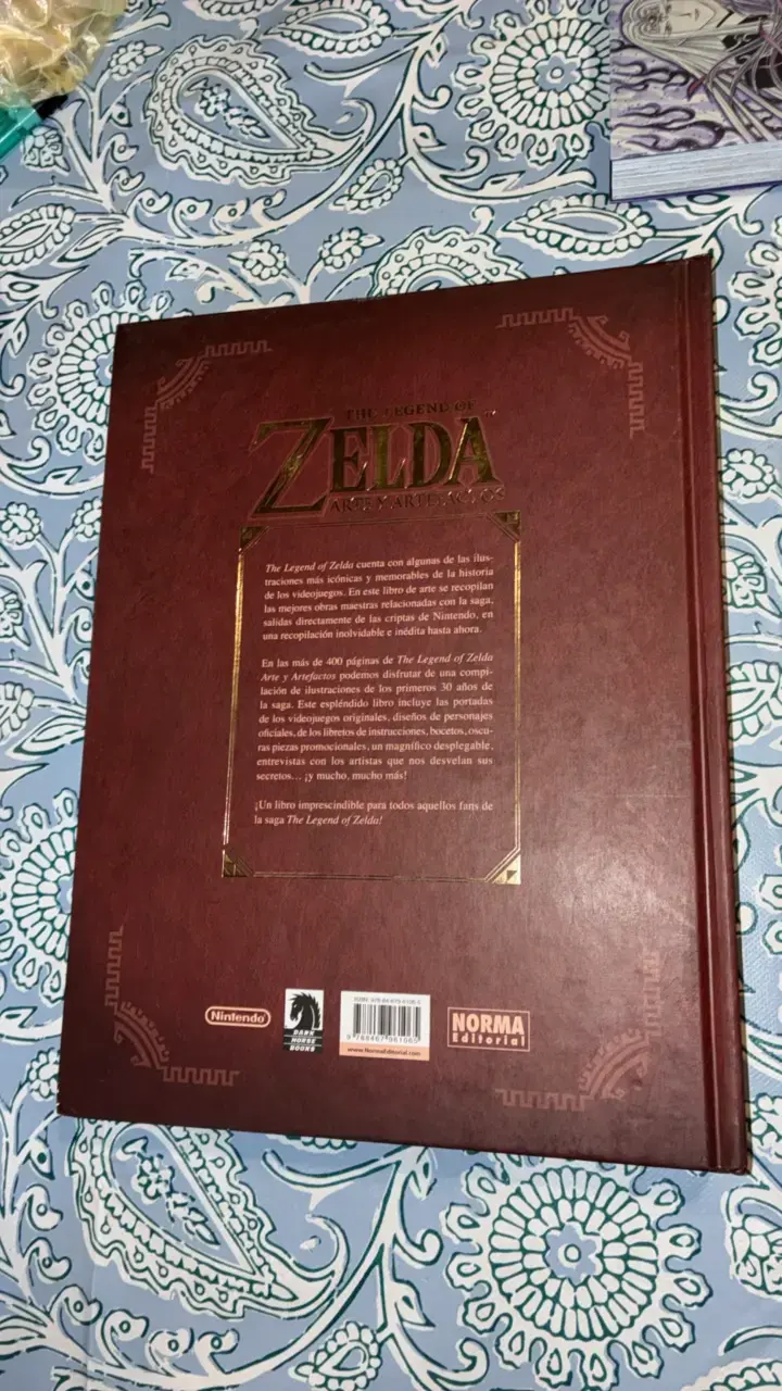 Libro The Legend of Zelda Arte y Artefactos - 2