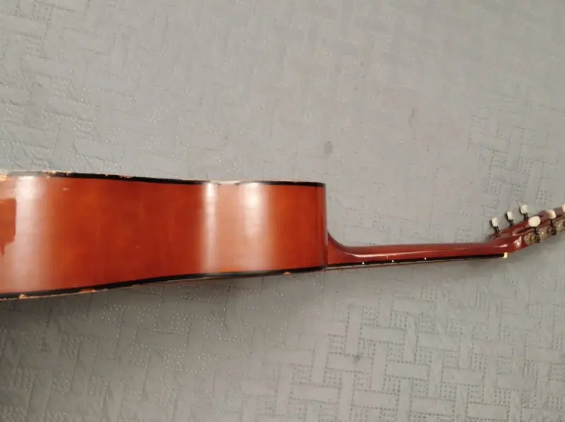 Guitarra clásica de madera en buen estado - 3