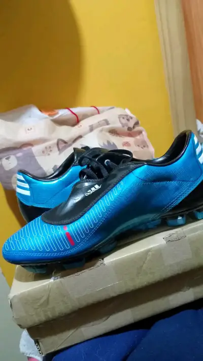 Zapatillas de fútbol Adidas azules para hombre - miniatura 1