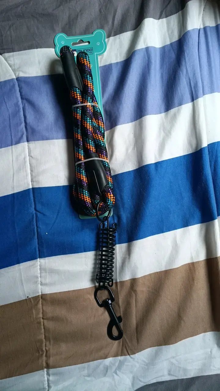 Correa para perro multicolor con resorte de metal