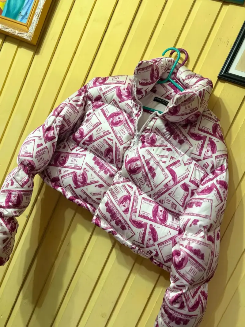 Chaqueta estampado billetes SHEIN — Talla M-L
