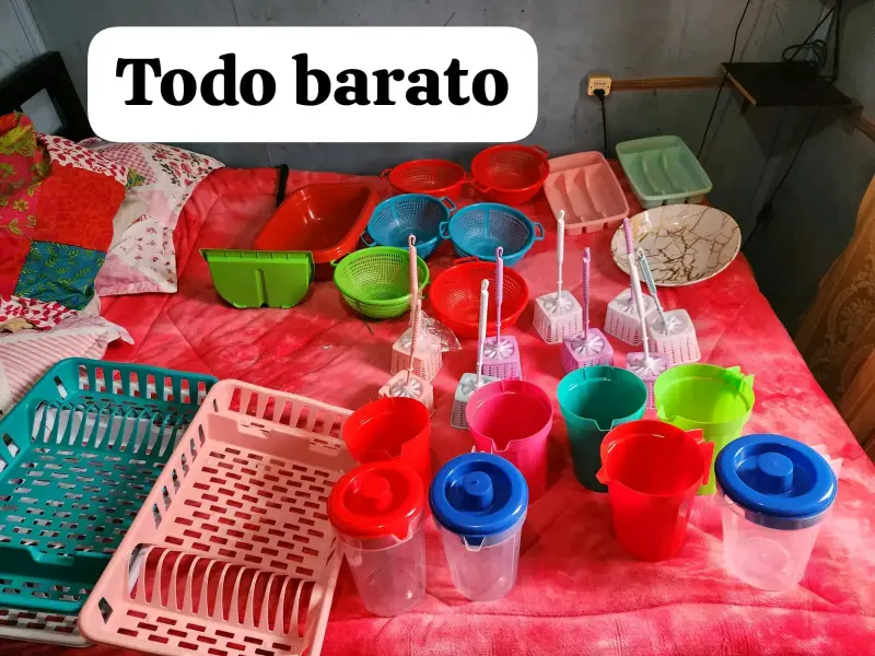 Set de escobillas para baño y articulos de casa - 3