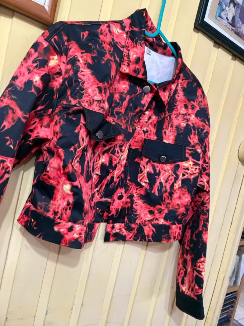 Chaqueta estampado fuego SHEIN — Talla S-M - 2