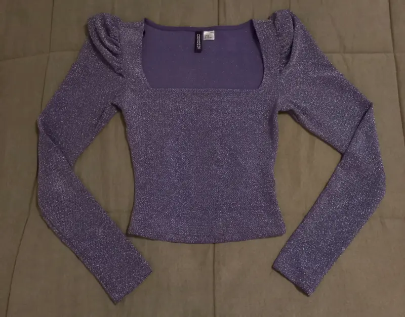 Polera manga larga brillante morada