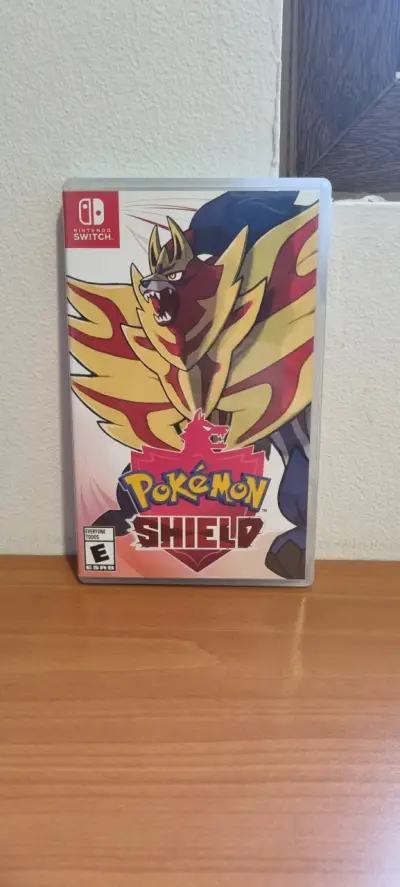 Juego Pokémon Shield para Nintendo Switch - miniatura 1