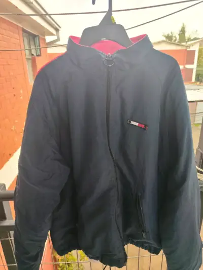 Chaqueta Tommy Hilfiger azul con forro rojo - miniatura 1