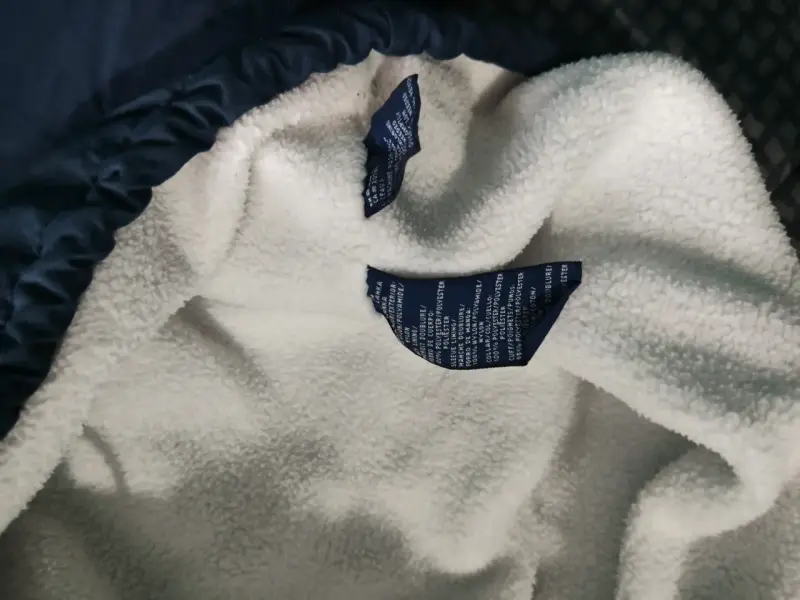 Chaqueta Tommy Hilfiger azul con forro rojo - 6