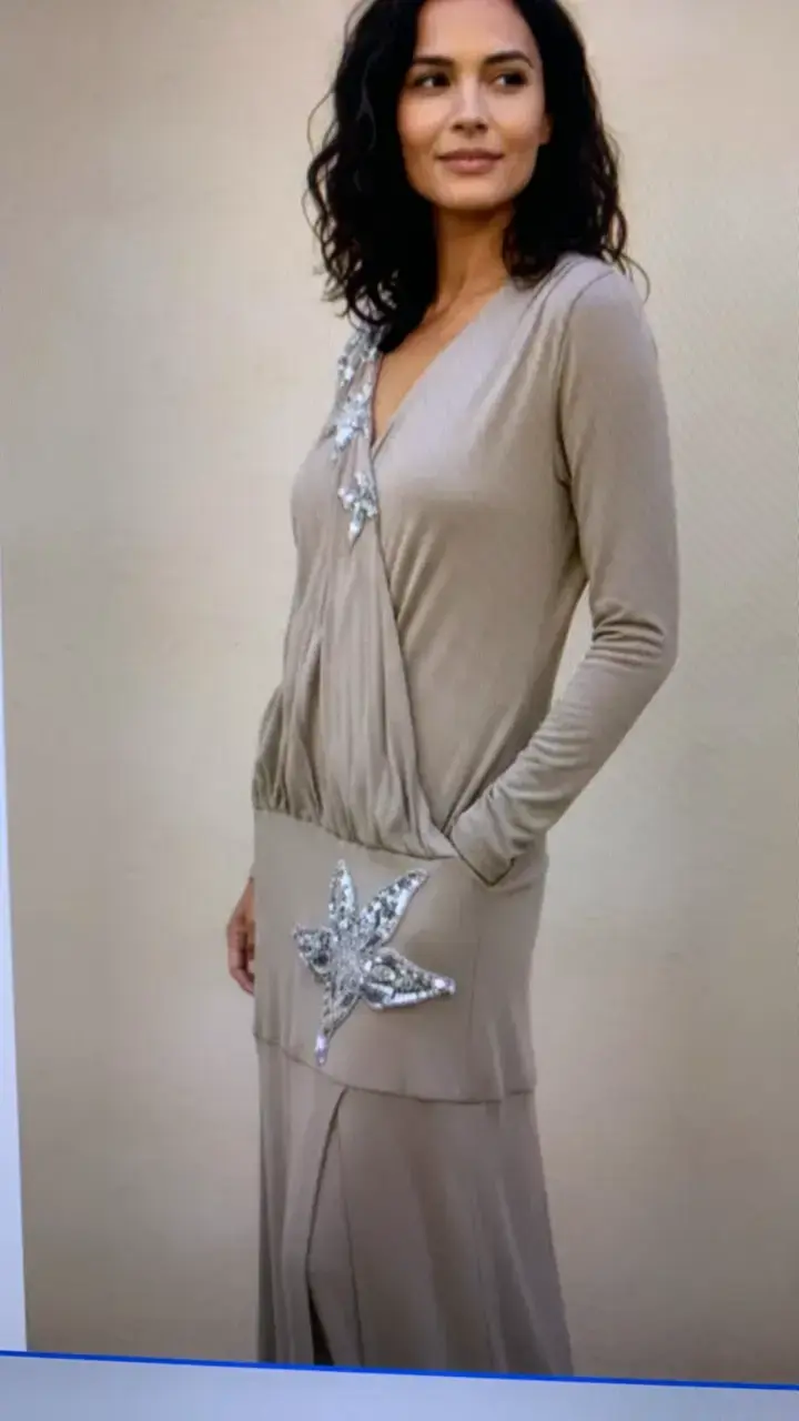 Vestido largo beige con lentejuelas frances - 1