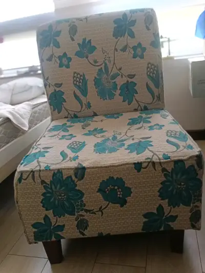 Sillón individual con diseño floral azul - miniatura 3
