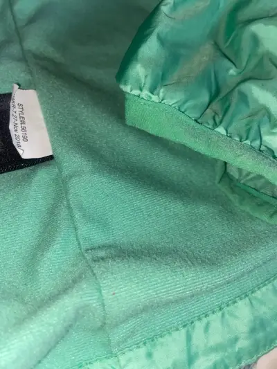 Cortavientos Verde con forro Marmot con Capucha - miniatura 5