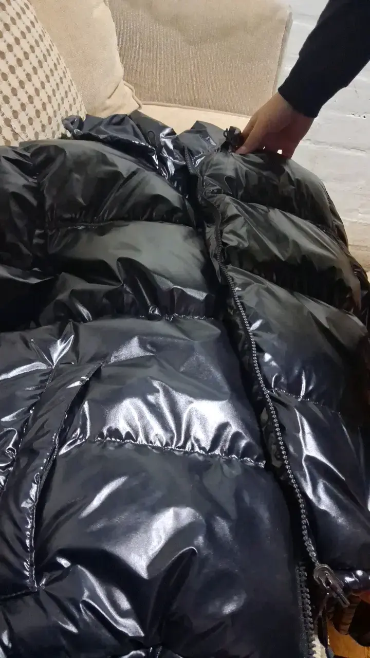 Chaqueta acolchada negra Calvin Klein para invierno - 5