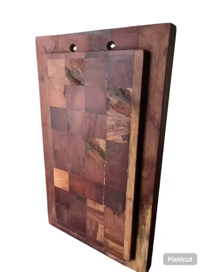 Tabla de madera para servir con asas decorativas - miniatura 5