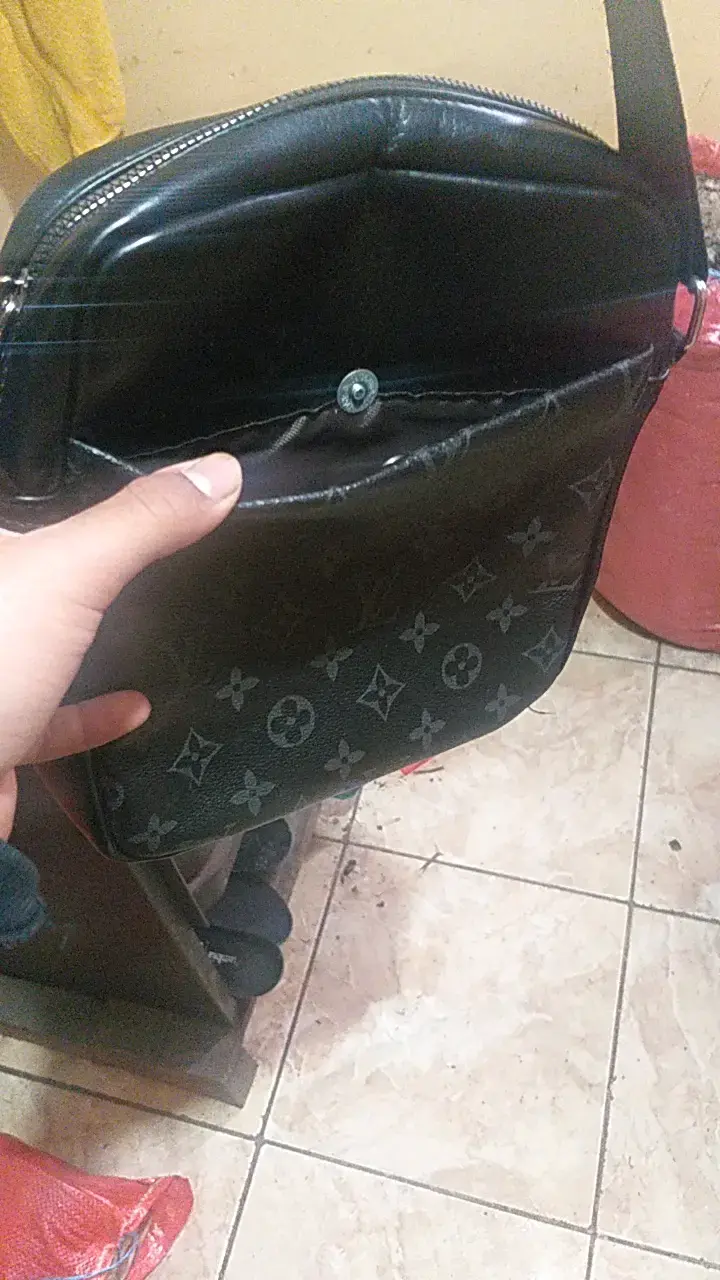 Bolso luis vuitton negro - 3
