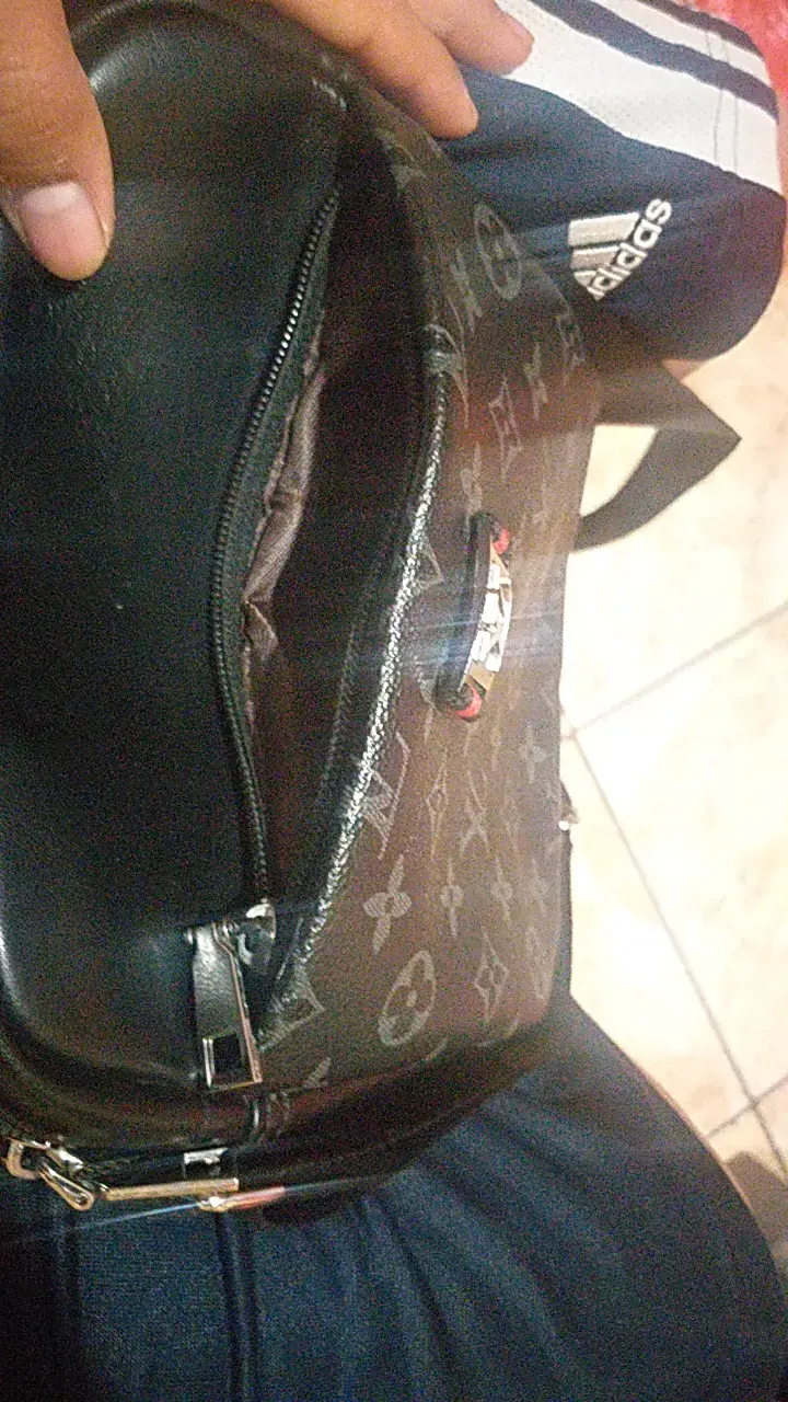 Bolso luis vuitton negro - 6