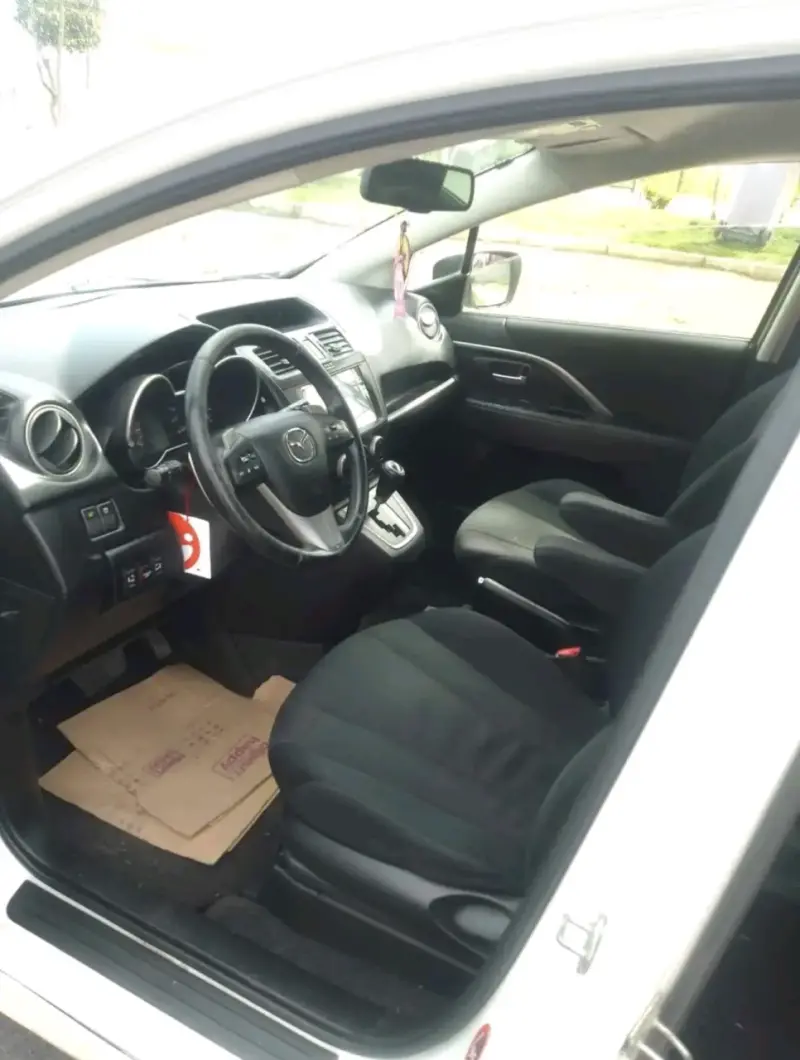 Mazda Premacy 2014 en buen estado - 5
