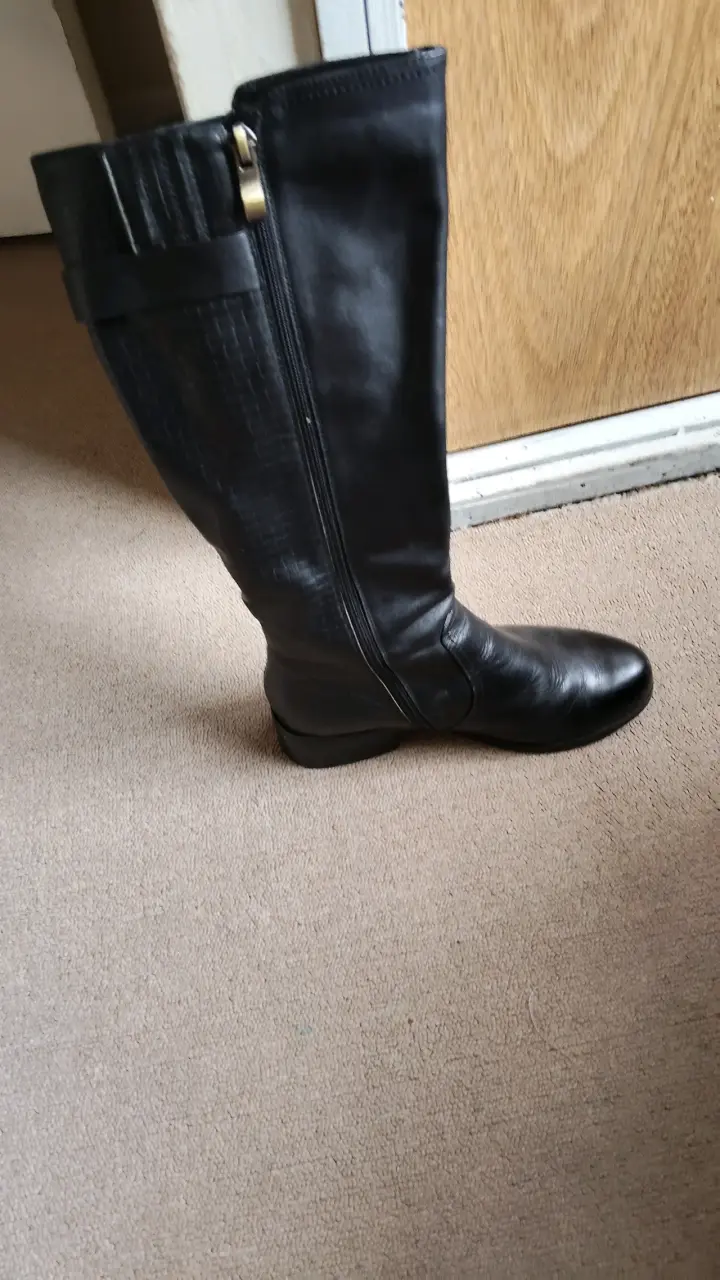 Botas de cuero negras para mujer - 1