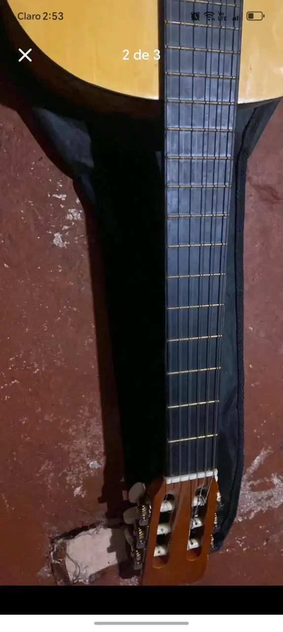 Guitarra acústica clásica de madera - 2