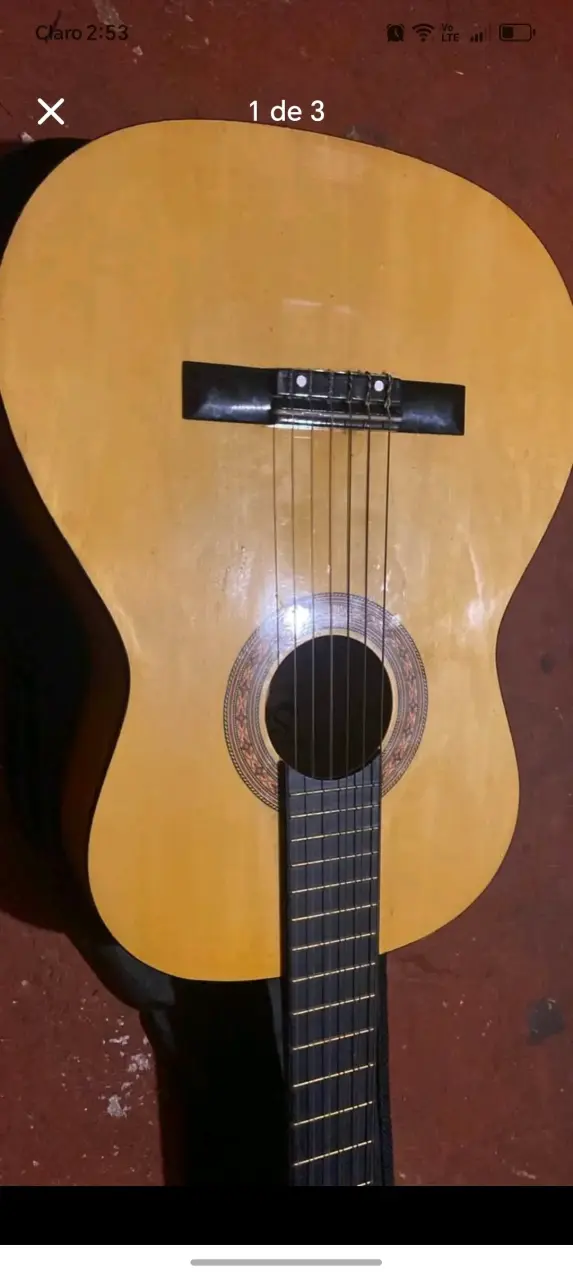 Guitarra acústica clásica de madera - 3