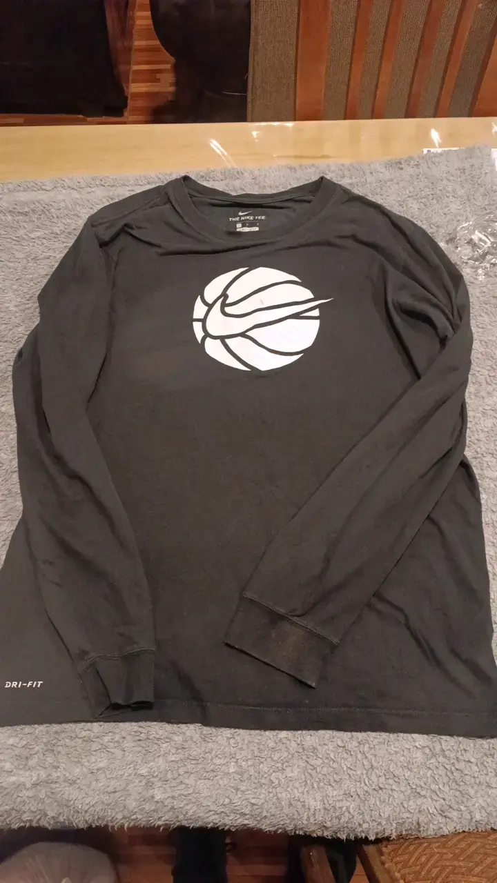 Polera Nike Dri-Fit manga larga negra - 1