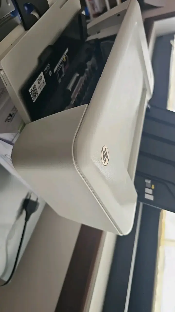 Impresora multifuncional HP DeskJet 1015 blanca - 4