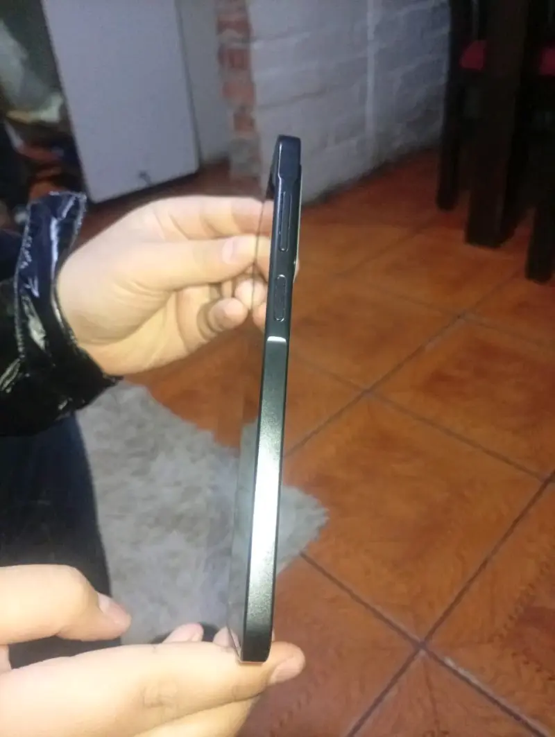 Samsung Galaxy A17 5G en buen estado - 3