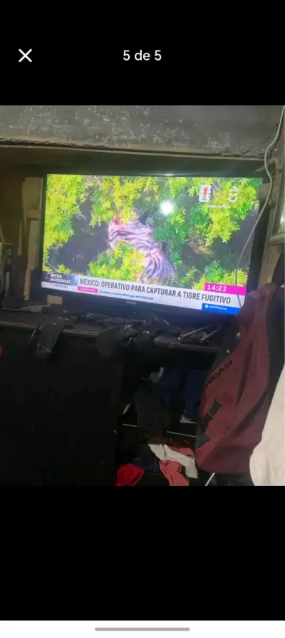 Televisor Samsung de 32 pulgadas en buen estado - miniatura 3