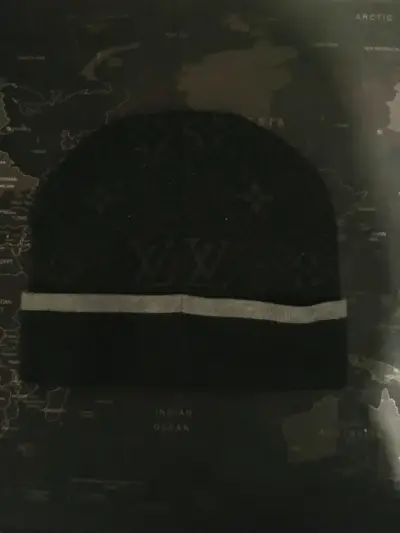 Gorro de lana negro Louis Vuitton con logo - miniatura 2