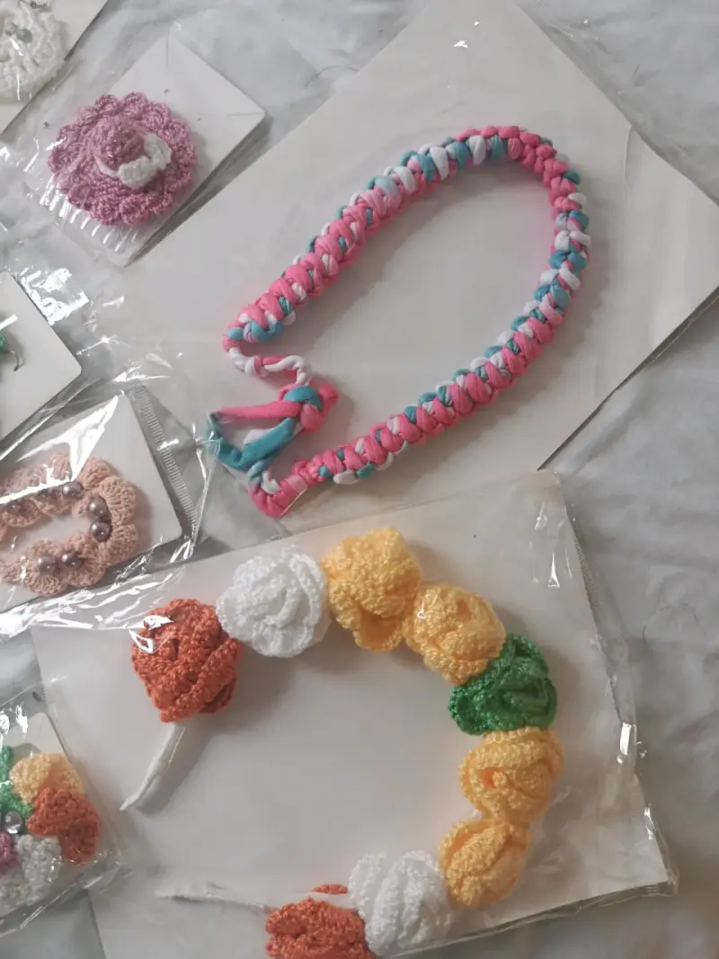 Set de Accesorios de Crochet Hechos a Mano - 4
